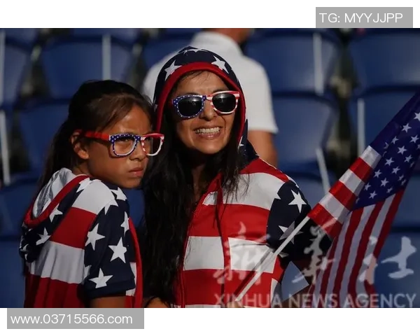 足球球迷热情涌动脸部彩绘艺术展现球队精神与个性魅力