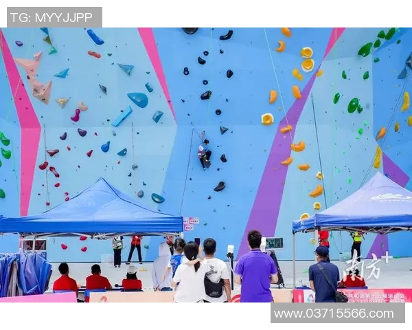 深圳攀岩队灵活性探讨:如何在攀岩运动中提升团队协作与个人能力 深圳攀岩队灵活性探讨:如何在攀岩运动中提升团队协作与个人能力